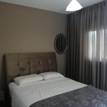 Alexandra'S Glifa Apartments מראה חיצוני תמונה