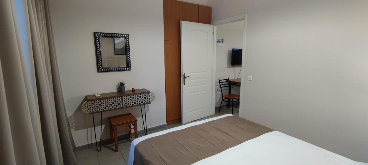 Alexandra'S Glifa Apartments מראה חיצוני תמונה